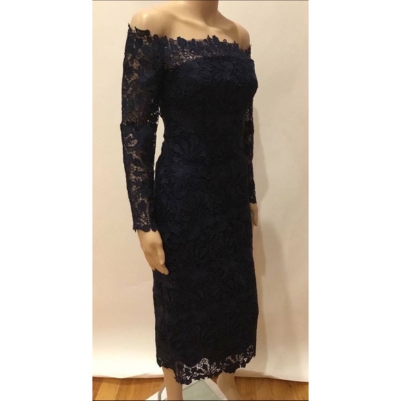 MONIQUE LHUILLIER OFF THE SHOULDER LACE DRESS MRSP: $3995 - Picture 3 of 9